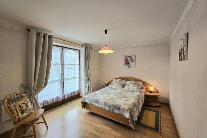 Gîte pour 4 personnes, avec jardin à Mazeyrolles - 2