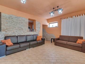 Villa Con Piscina per 10 Persone in Piandimeleto, Pesaro-Urbino, Foto 2
