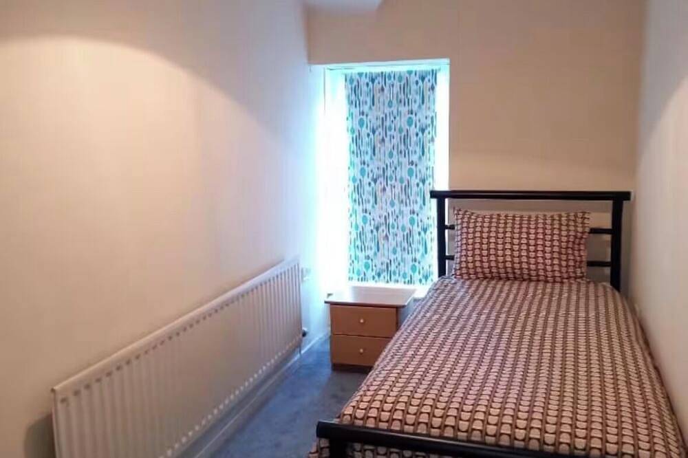 Cosy Welsh quarryman’s cottage in Llanberis, Llyn Padarn
