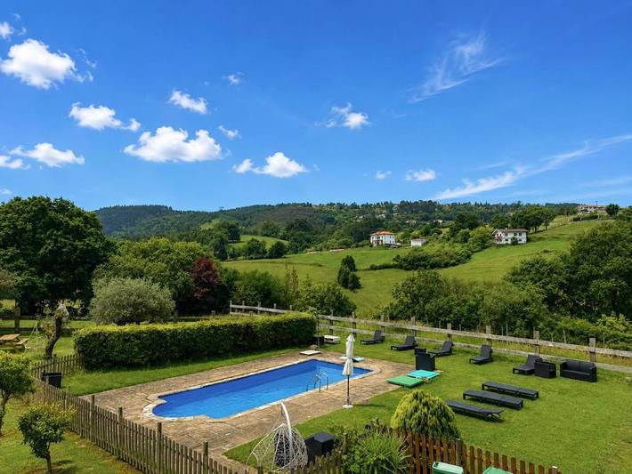Casa rural con piscina para 3 personas, con Terraza además de Jardín y Piscina en Vizcaya - 3