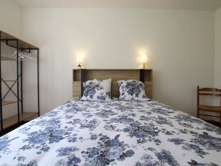 Gîte pour 6 personnes, avec jardin à Saint-Laurent-de-Terregatte - 4