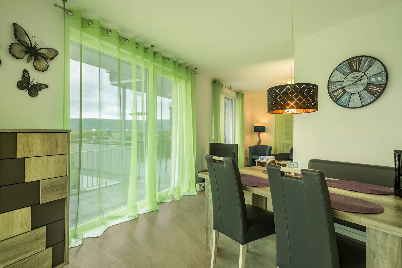 Ganze Wohnung, Gemütliche und liebevoll eingerichtete Ferienwohnung "Lavendel" mit überdachterterrasse, Balkon, in Sipplingen, Region Bodensee-Oberschwaben