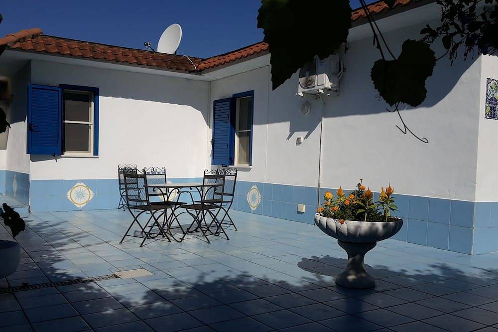 Los jardines de Marina entre terrazas y jardines a pocos minutos del mar, Wifi gratuito in Scauri, Provincia de Latina