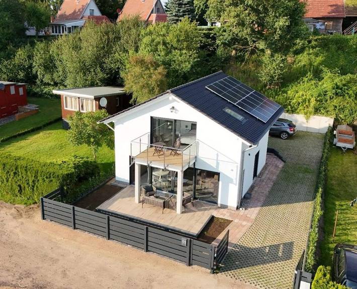 Ferienhaus für 7 Personen, mit Balkon und Seeblick sowie Ausblick in Alt Schwerin