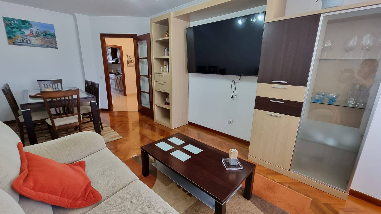 Appartement de vacances entier, Apartment-Sleeps6-Parking-Terrace in Vilagarcía de Arousa, Rías Baixas