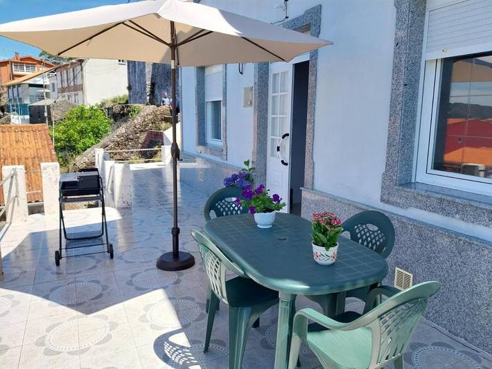 Casa de vacaciones para 6 personas, con vistas además de terraza y jardín - 1