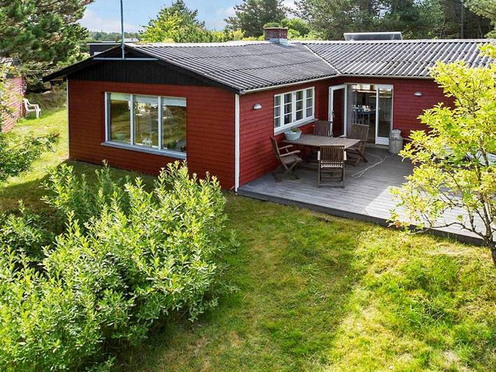 Ferieudlejning for 6 personer, med terrasse, husdyr tilladt i Limfjorden