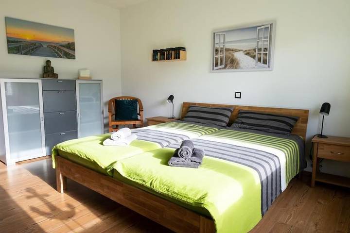 Ferienhaus für 4 Personen, mit Garten und Ausblick in Hinte - 2