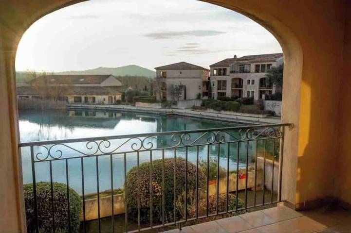 Gîte pour 4 personnes, avec balcon et jardin dans Golf de Pont Royal - 4