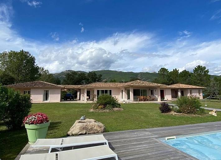 Chambre d’hôte pour 3 personnes, avec jardin et piscine en Corse - 2