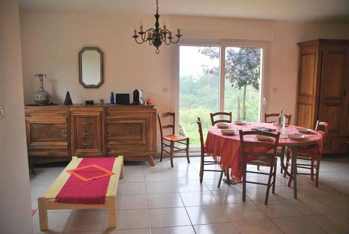 Location de vacances pour 4 personnes, avec Terrasse et Jardin ainsi que Bassin pour enfant et Vue à Lamastre