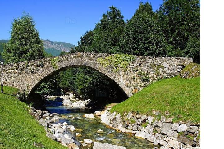 Location de vacances pour 4 personnes, avec Balcon et Jardin à Argelès-Gazost