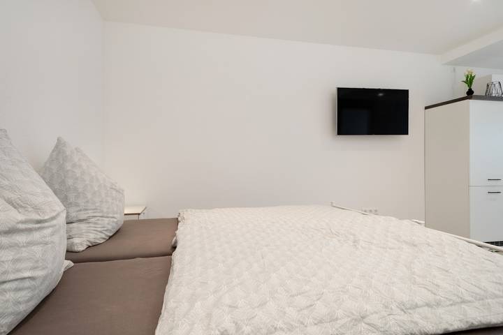 Hel lejlighed, Apartment with Private Terrace, Shared Garden & Wi-Fi in Pfullendorf, Region Bodensee-Oberschwaben