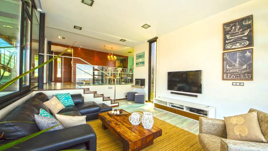 Chalet para 11 personas, con jacuzzi además de piscina y jardín en Galicia - 3