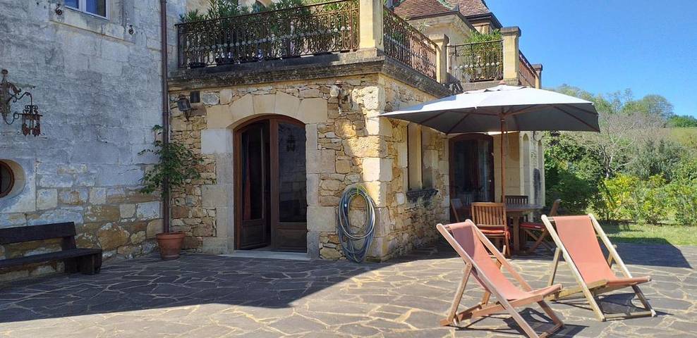 Gîte pour 4 personnes, avec piscine ainsi que vue et terrasse à Saint-Cybranet - 3