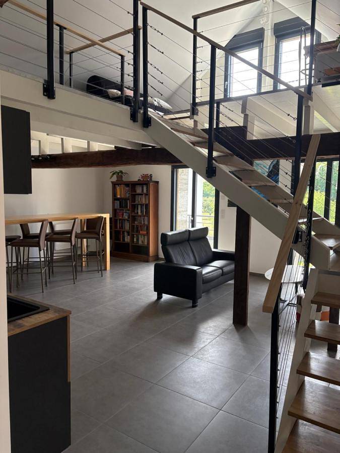 Location de vacances pour 5 personnes, avec balcon à Ceyzérieu