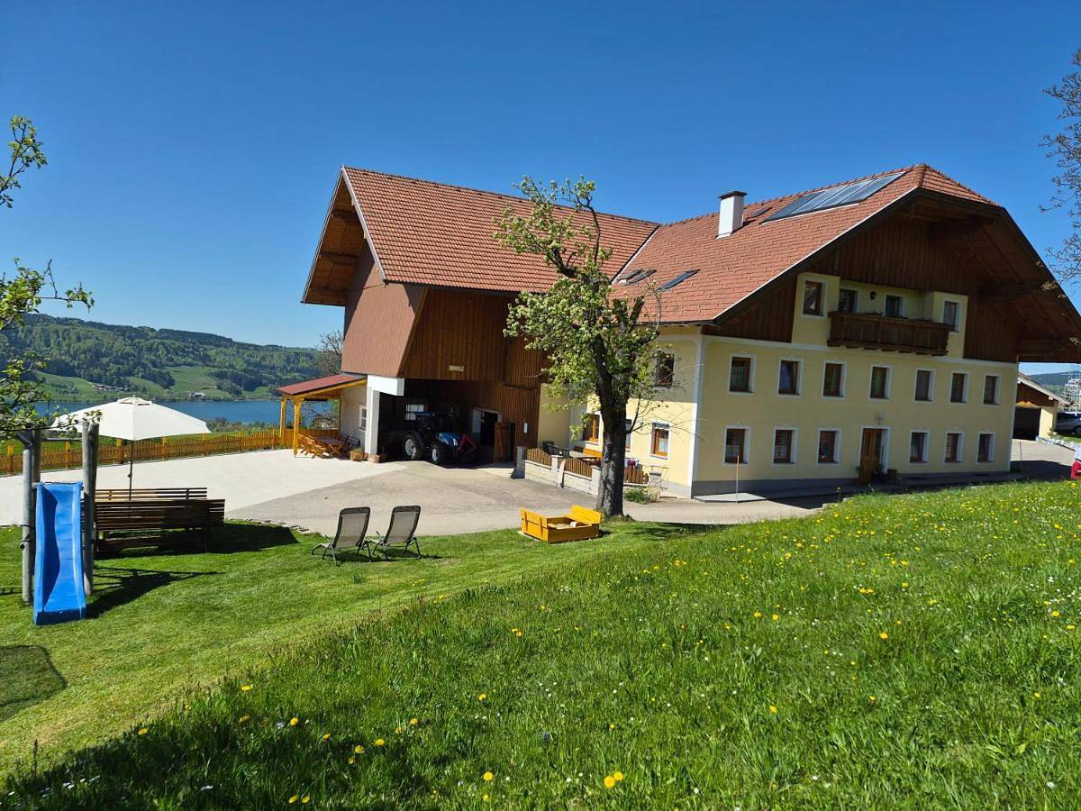 Ganze Wohnung, Two-Bedroom Apartment in Zell am Moos, Mondsee & Irrsee
