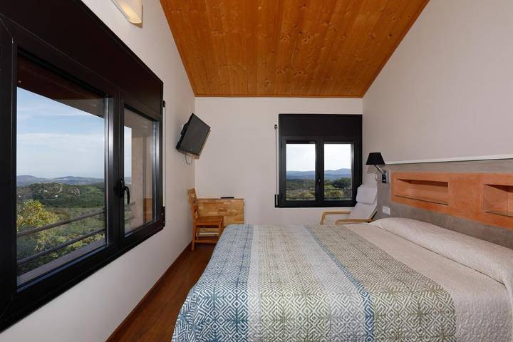 Hôtel pour 2 personnes, avec jardin et vue ainsi que piscine et terrasse à Àger - 4