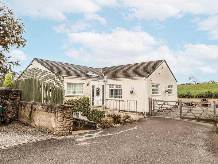 Log cabin for 12 people, with garden in Cumbria