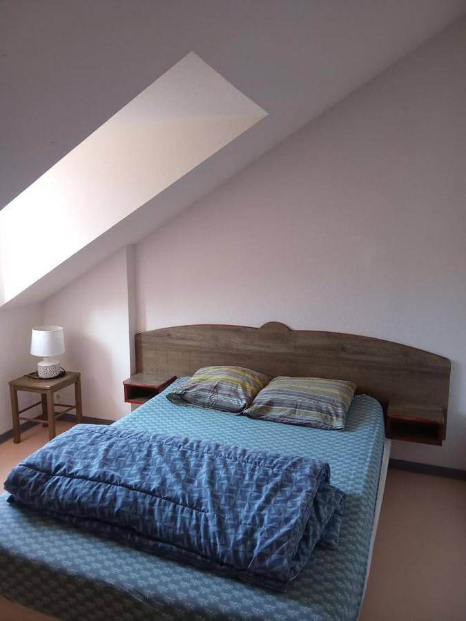 Location de vacances pour 6 personnes, avec balcon ainsi que vue et piscine dans Saint-Geniez-d'Olt-et-d'Aubrac - 4