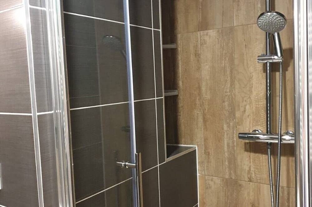 Apartamento entero, Le 211-skiing and hiking -washing machine -Wifi-parking. in Bernex, Thonon-les-Bains region