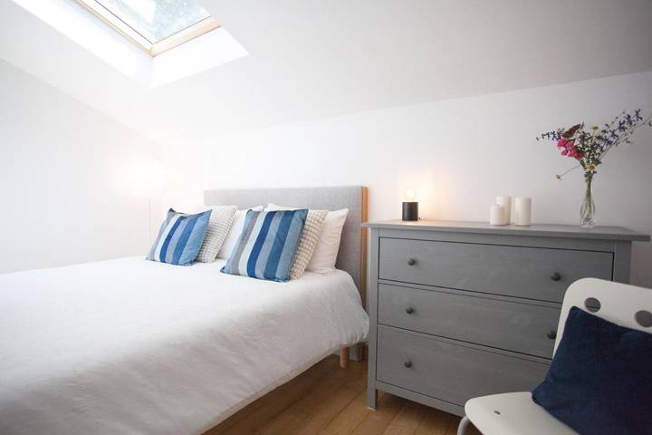 Maison de campagne pour 4 personnes, avec jardin ainsi que piscine et vue, animaux acceptés à Montcabrier - 2