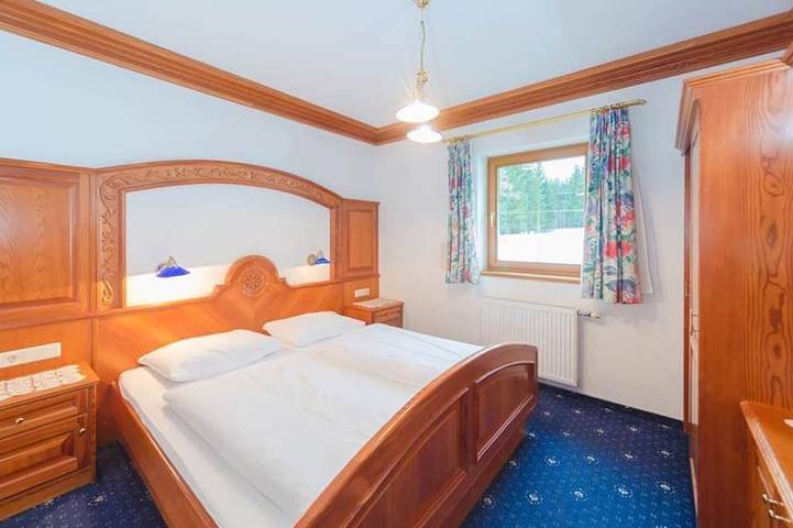 Ferienhaus für 3 Personen, mit Garten und Pool sowie Balkon und Sauna in Ramsau am Dachstein - 2