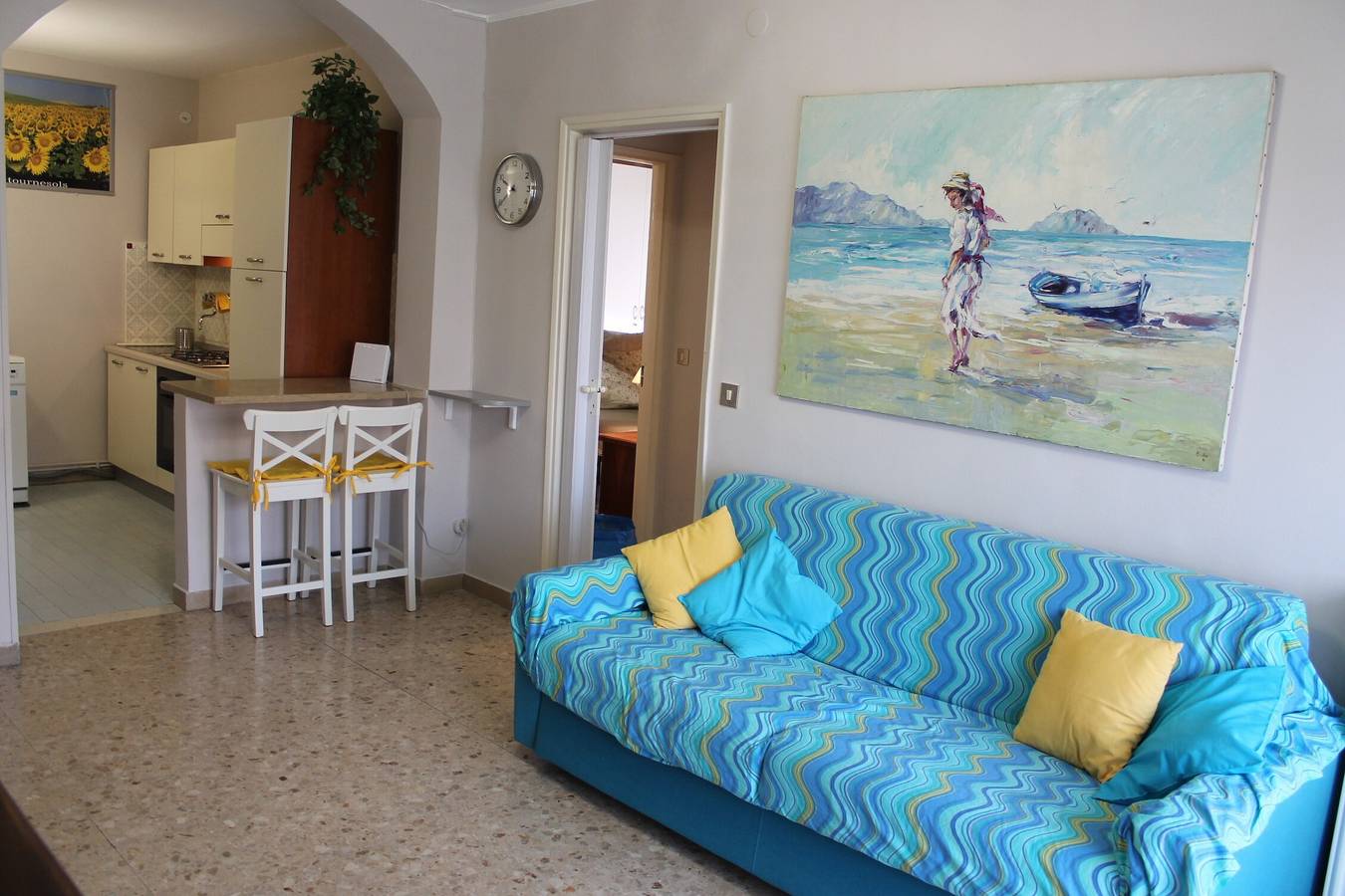Appartamento intero, Appartamento 'Favola Bella' con terrazza privata, Wi-Fi e aria condizionata in Bardolino, Prealpi Gardesane
