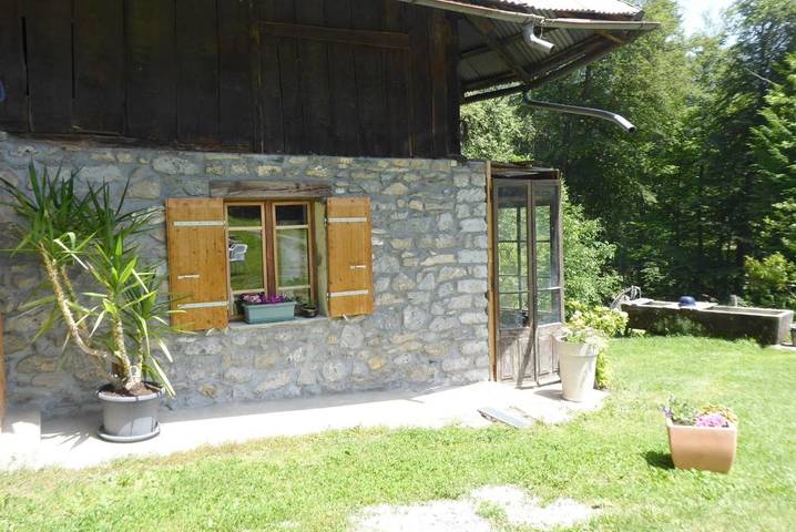 Location de vacances pour 3 personnes, avec Terrasse ainsi que Jardin et Vue à Ugine