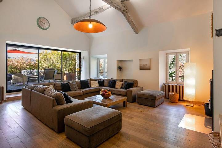 Location de vacances pour 16 personnes, avec jardin et terrasse à Genestelle - 2