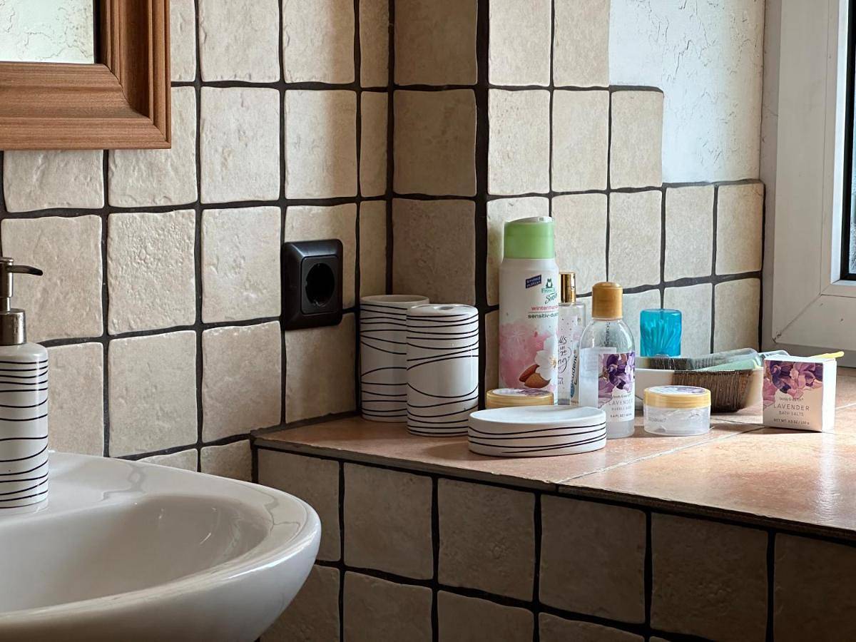 Ganze Wohnung, Souterrain mit rustikalem Charme nur für Euch! in Rabenau, Osterzgebirge