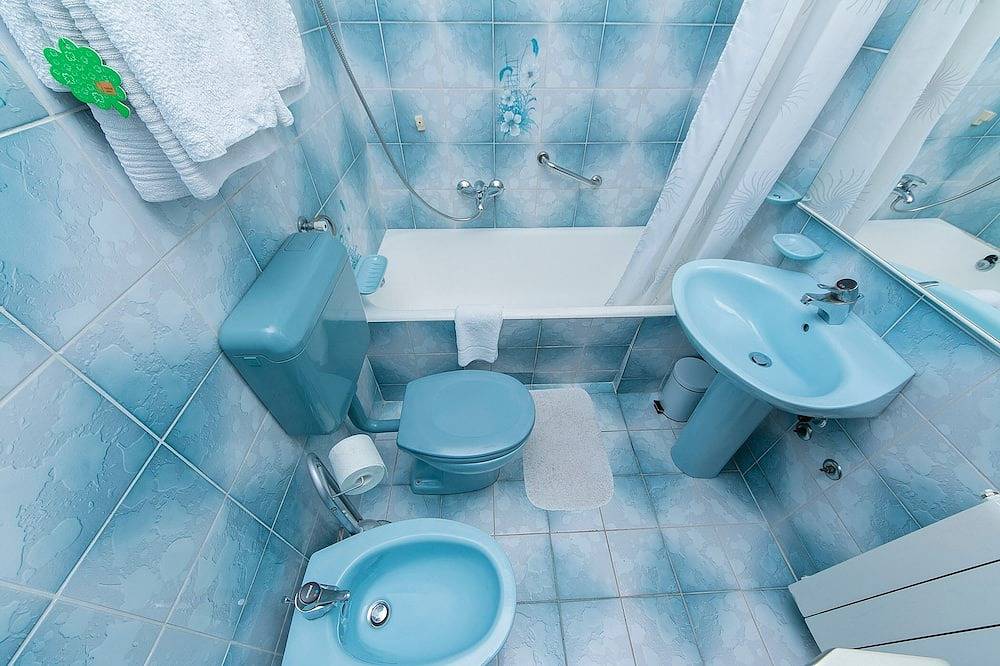 Ganze Wohnung, Studio Appartement mit Balkon und Meerblick Brela, Makarska (As-20778-c) in Brela, Makarska Riviera