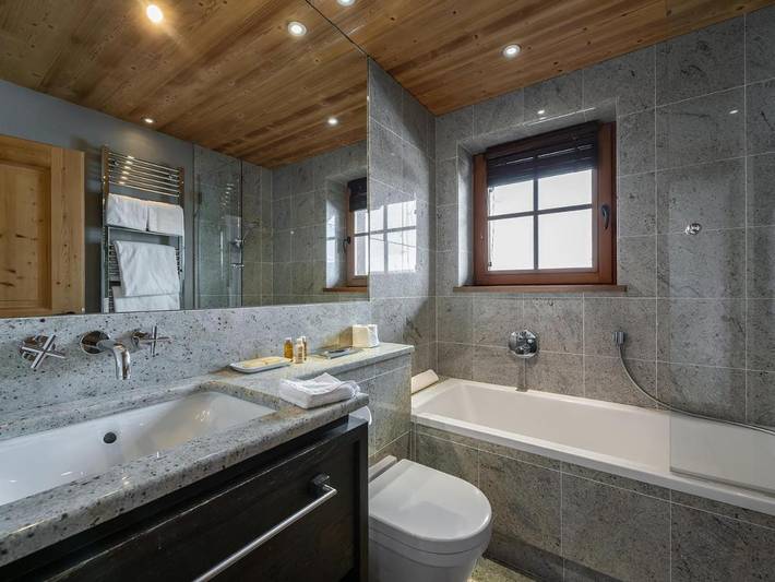 Gîte pour 8 personnes, avec sauna ainsi que jacuzzi et balcon dans Terres-de-Haute-Charente - 4