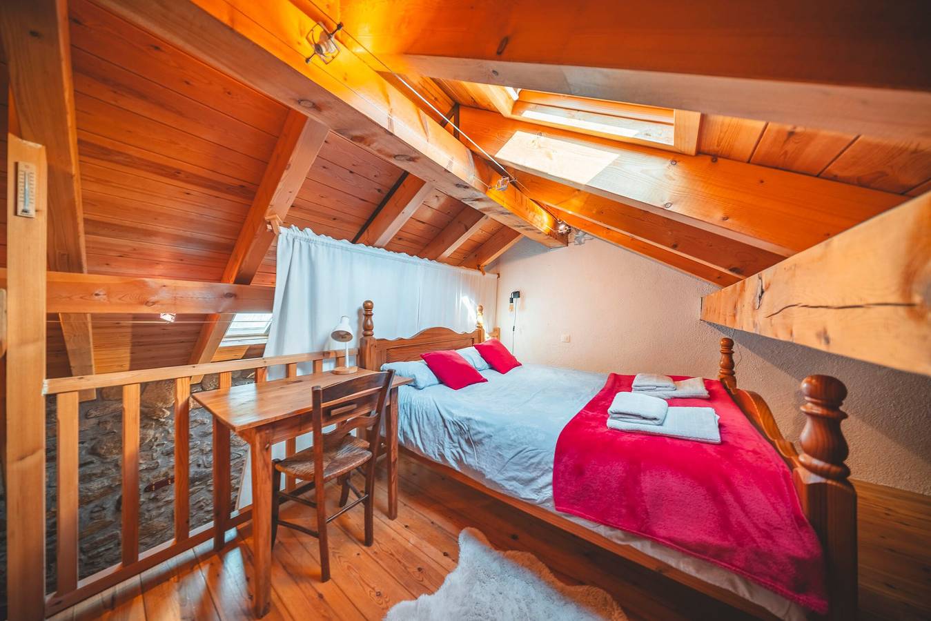 Casa vacacional 'La Grange De La Petite Ourse' con vistas al lago y Wi-Fi in Les Angles, Parque Natural Regional de los Pirineos Catalanes