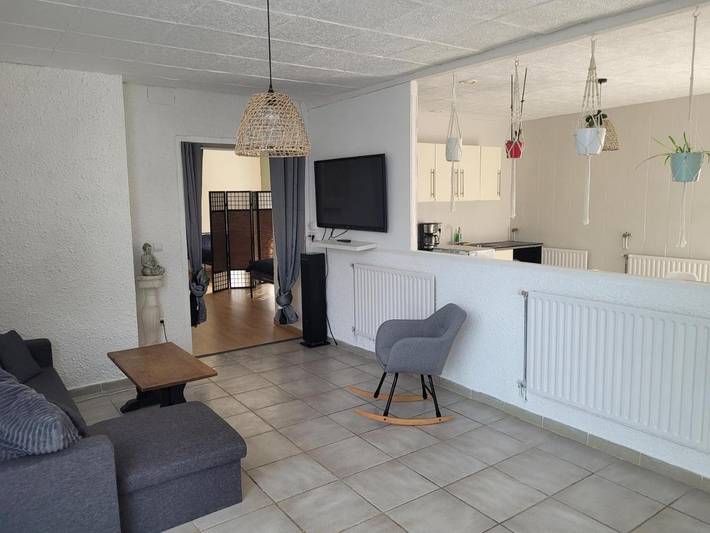 Gîte pour 8 personnes, avec jardin ainsi que vue et piscine, animaux acceptés à Gavarret-sur-Aulouste