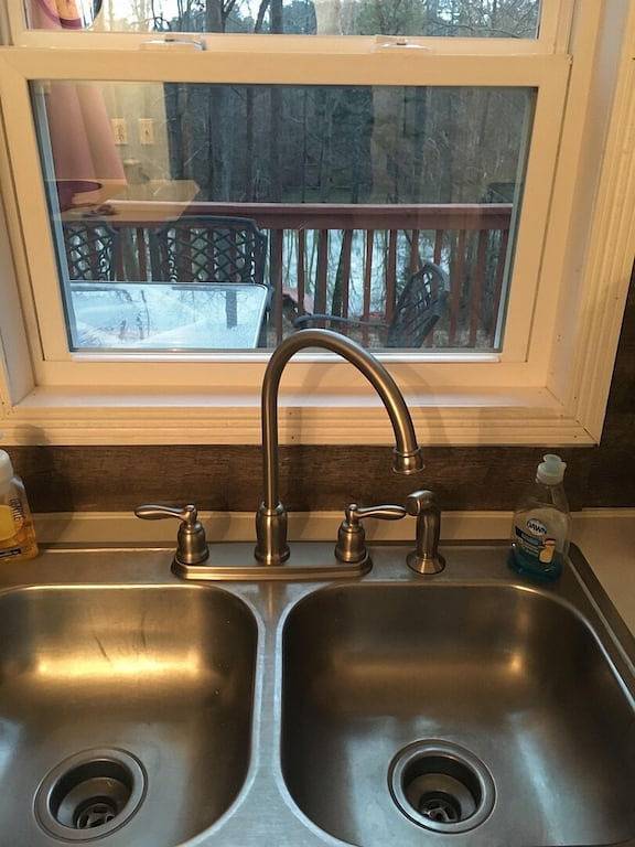 Vacation house for 6 people, with yard and terrace in Lake Norman