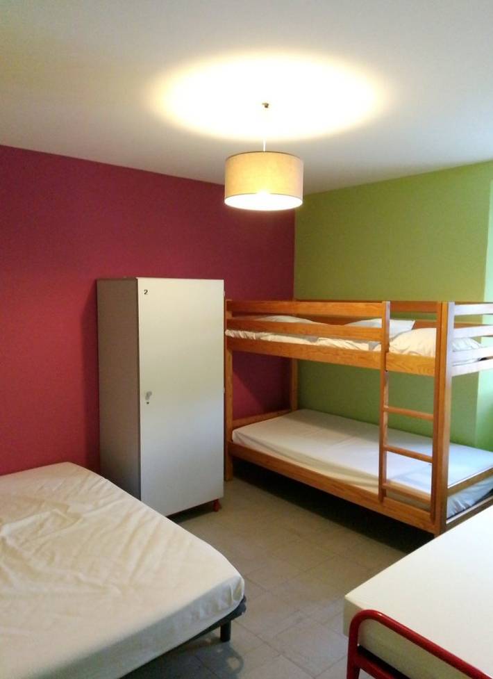 Gîte pour 15 personnes, avec jardin et terrasse, animaux acceptés dans Lac du Sautet - 2