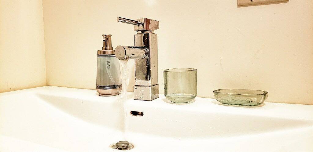 Secluded River Cabin w/Hot Tub, Wifi, 2 Kings in Sawyer County