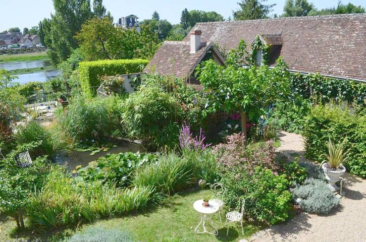 Maison de vacances pour 2 personnes, avec Terrasse et Jardin ainsi que Piscine et Vue à Selles-sur-Cher