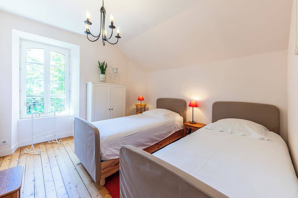 Appartement entier, Appartement Villa Kergoarem - Crozon - vue sur mer exceptionnelle - Ot*** in Crozon, Iroise