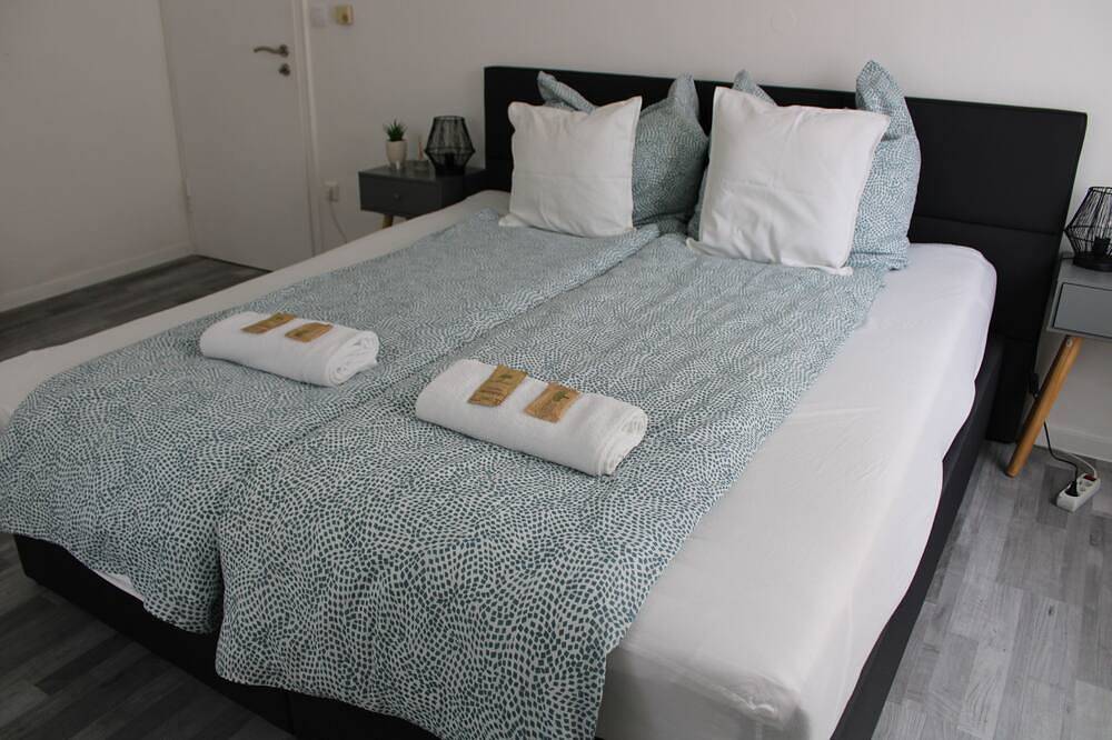 Ganze Wohnung, Ruhiges & schickes 4 Zi-Apartment in Böckingen, Heilbronn