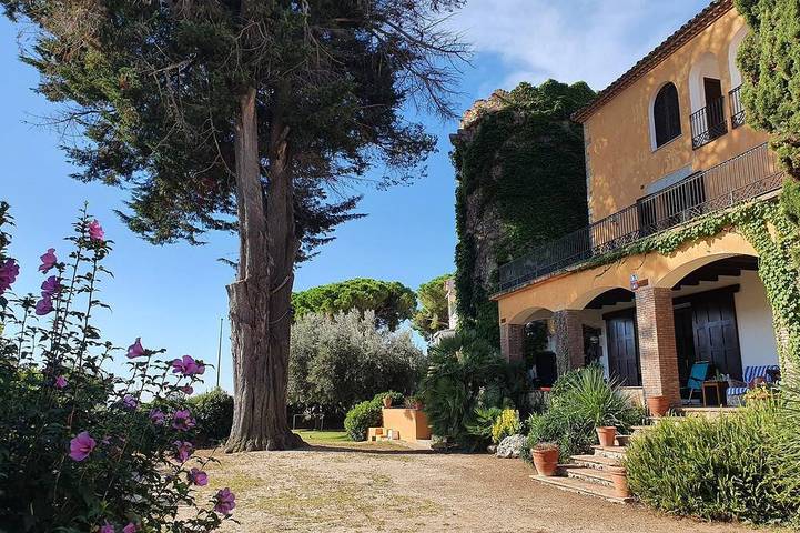 Casa de vacaciones para 15 personas, con balcón y jardín - 1