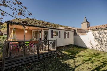 Mobil home pour 6 personnes, avec jardin à Roquefeuil