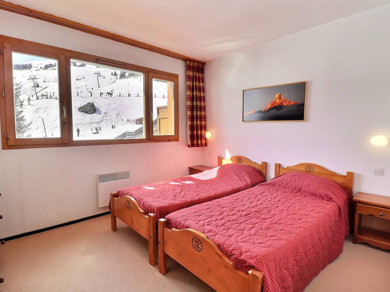 Ganze Wohnung, Gemütliche 2-Zimmer-Wohnung, Südbalkon, direkt an der Piste! in Méribel-Mottaret, Les Allues