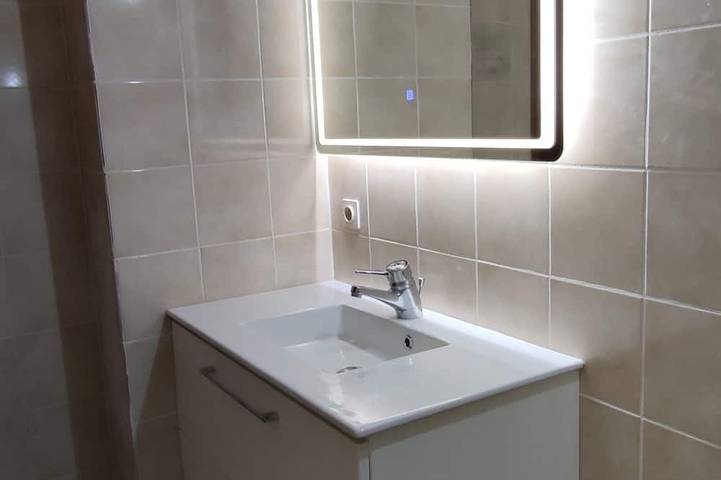 Gîte pour 4 personnes, avec piscine ainsi que terrasse et jardin à Sausset-les-Pins - 4