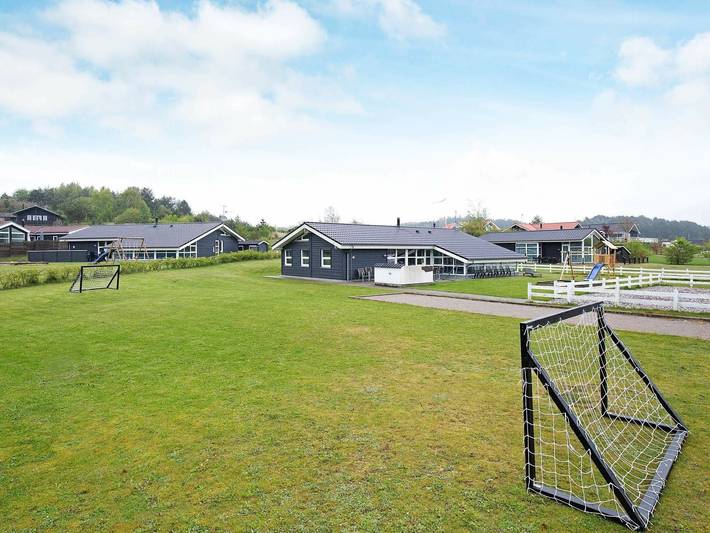 Ferienhaus für 14 Personen, mit Sauna und Whirlpool sowie Pool und Terrasse, mit Haustier in Lyngsbæk Strand - 3