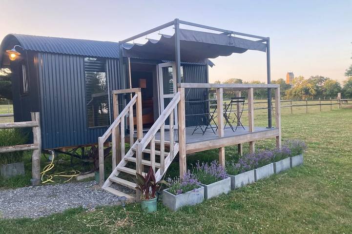 Gîte pour 2 personnes, avec jardin et terrasse