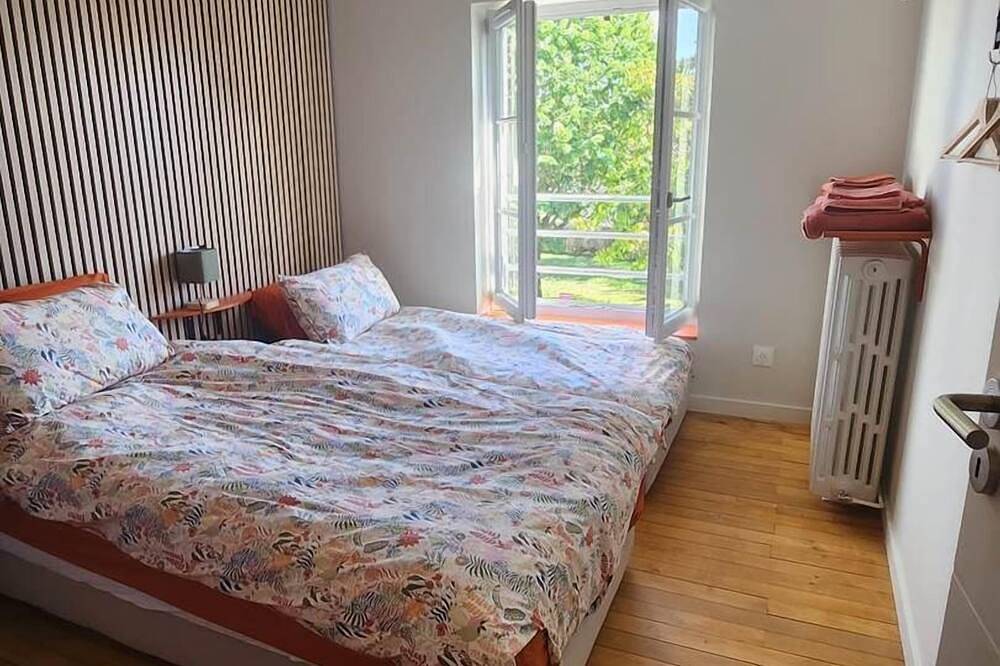 Gîte du Clos du Parc, in the heart of the farm in Chinon, Loire Valley