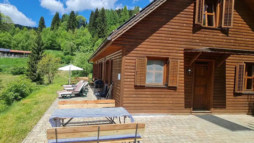 Ferienhaus für 13 Personen, mit Garten