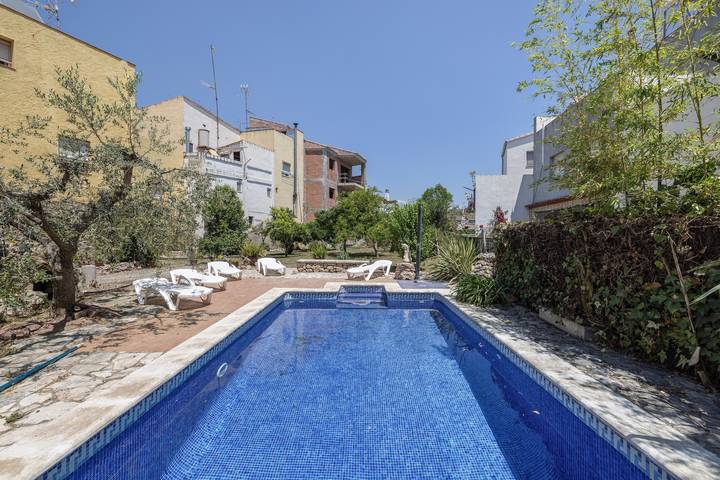 Apartamento para 7 personas, con balcón y jardín en Alto Campo